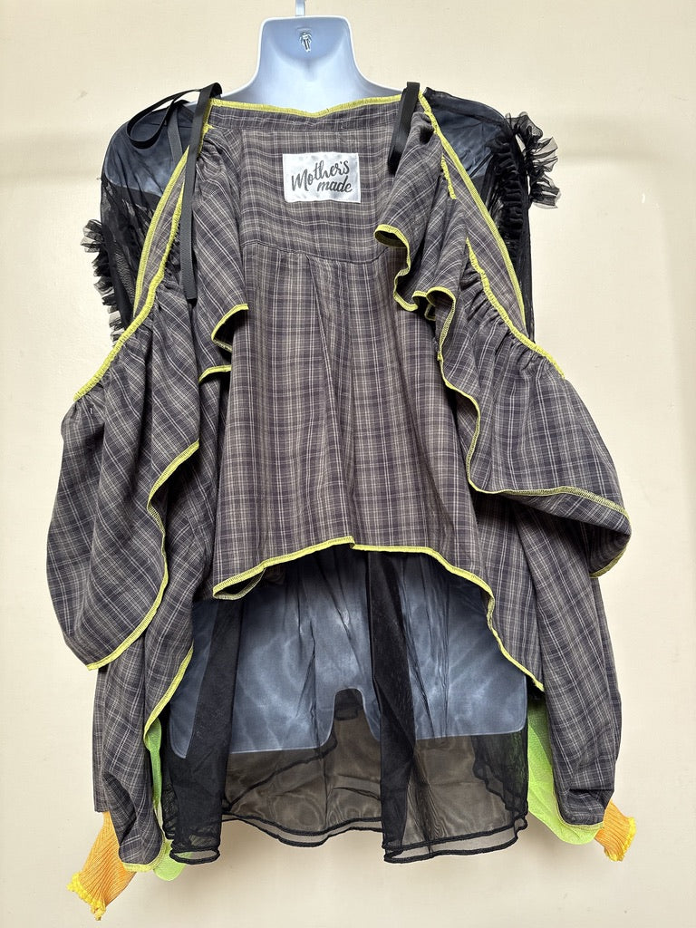 503239 肩リボンフリンジフリル2wayシャツ (茶色に黒チェック) Tussles attached plaid tops