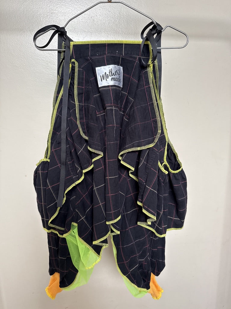 503240 肩リボンフリンジフリル2wayシャツ (黒地に赤チェック) Tussles attached plaid tops
