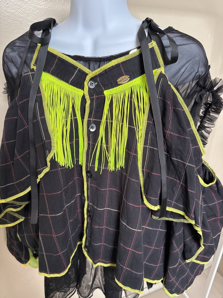 503240 肩リボンフリンジフリル2wayシャツ (黒地に赤チェック) Tussles attached plaid tops