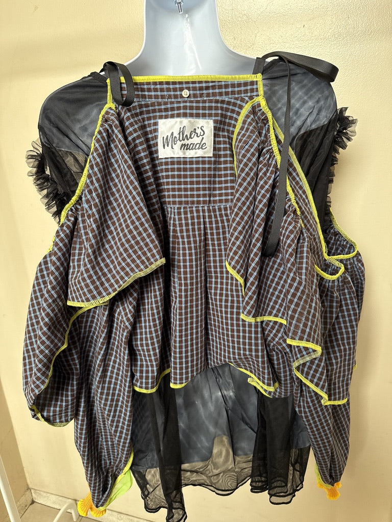 503237 肩リボンフリンジフリル2wayシャツ (茶色に青チェック) Tussles attached plaid tops