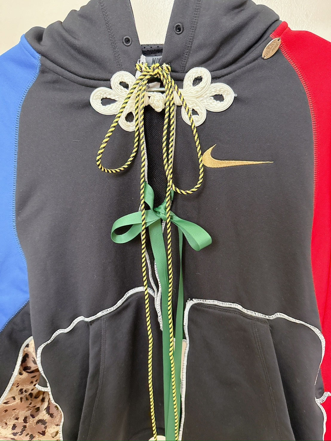 Nike青×赤ハウリー