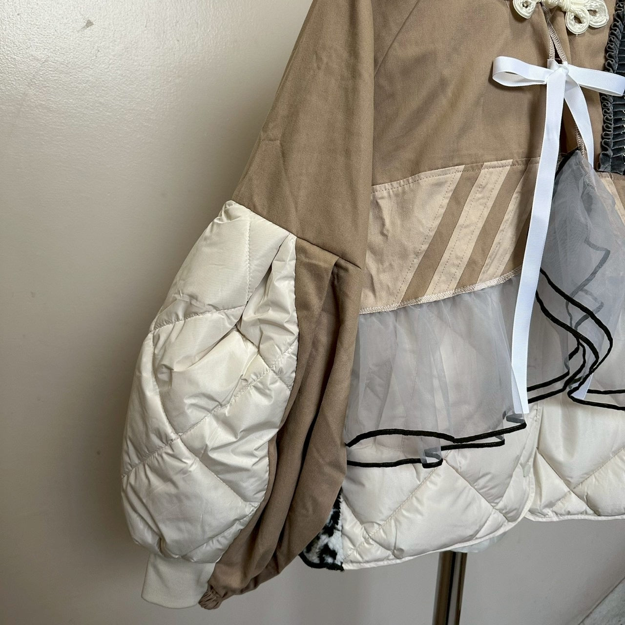 チャイナボタンチュール付きボレロジャケット 2点セット (ベージュ)