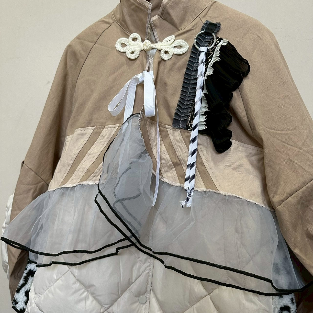 チャイナボタンチュール付きボレロジャケット 2点セット (ベージュ)