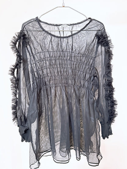 504203 シースルーフリルトップス　（黒）black 2way mesh ruffled tops