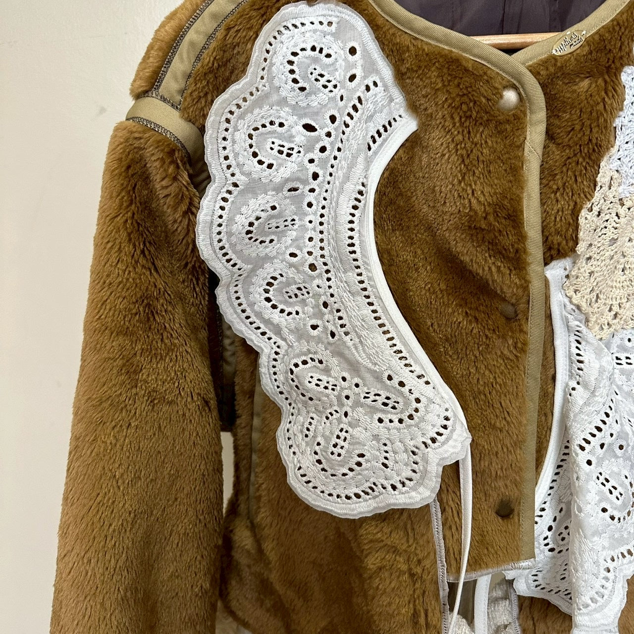 ボアベージュ白レースショットジャケット